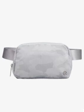 lululemon athletica Light Blue Gray Camo Everywhere Belt Bag